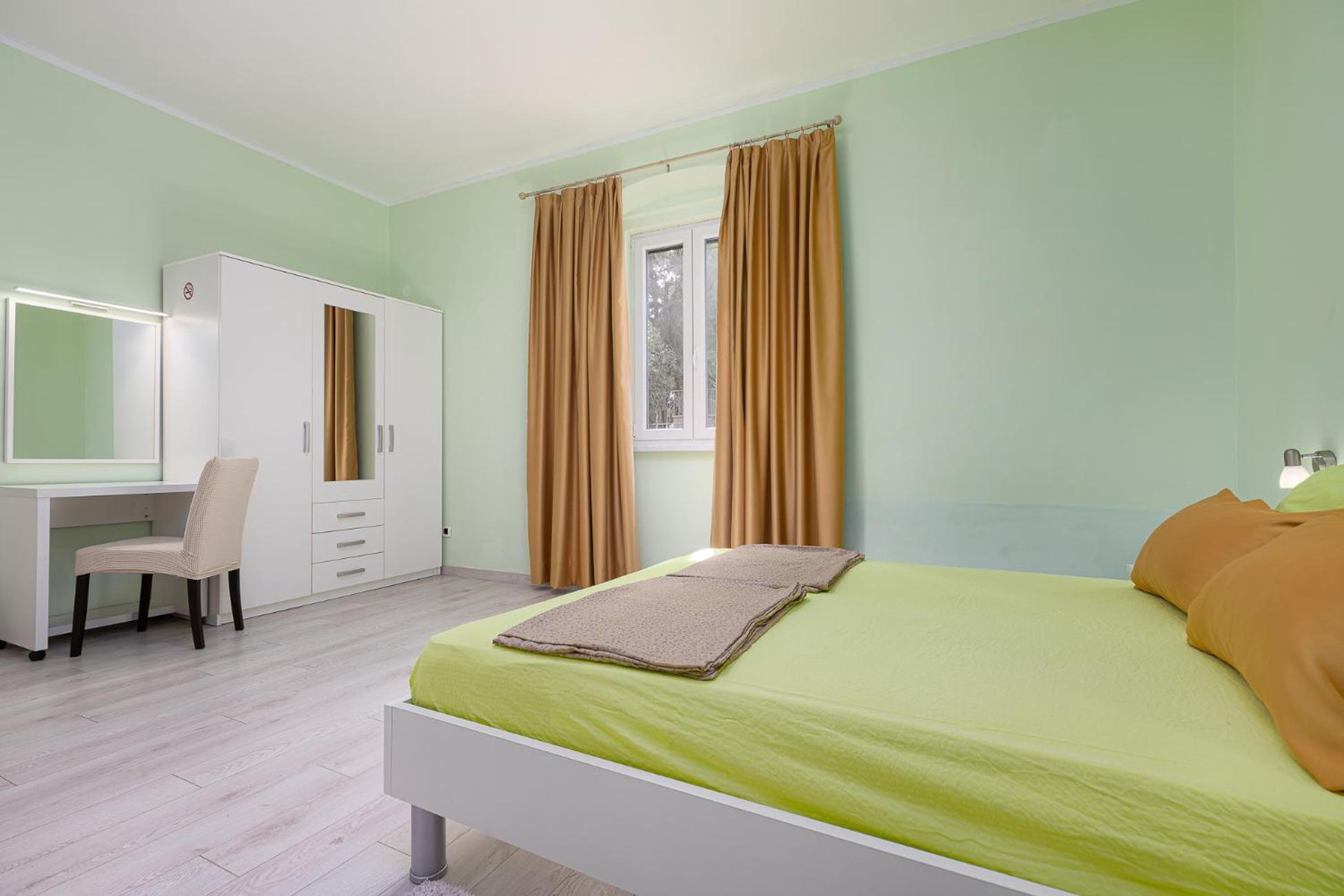 Valnea - For Five People In The Center Of Poreč