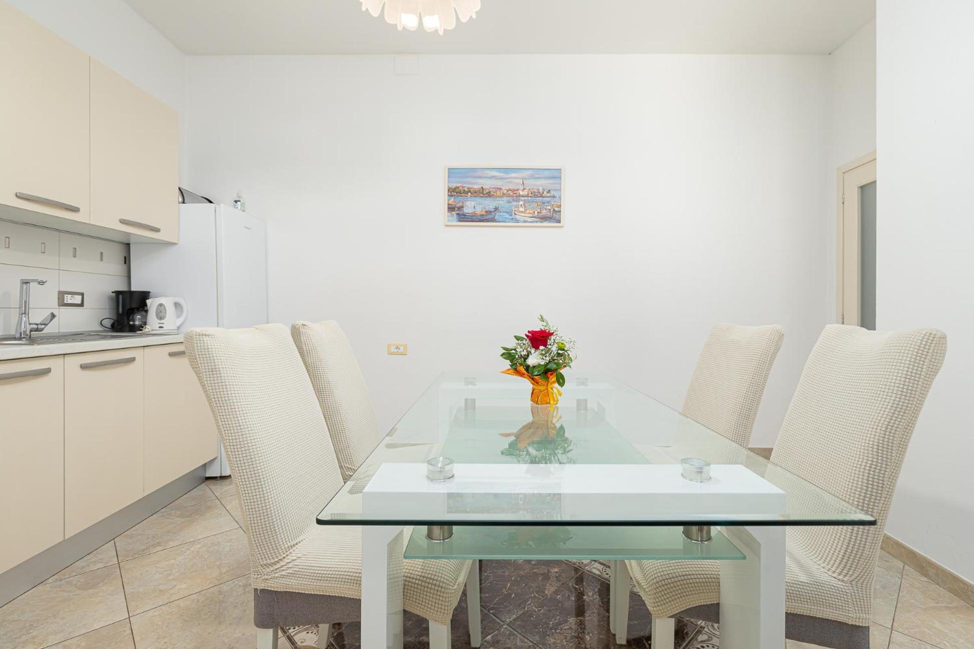 Valnea - For Five People In The Center Of Poreč
